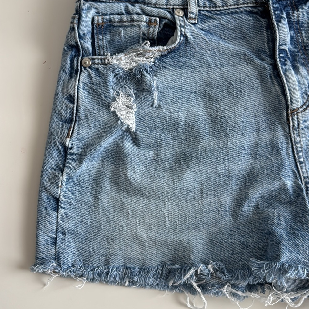 Acid Washed Ripped Jean Denim Shorts SIZE 4 - Picture 5 of 7